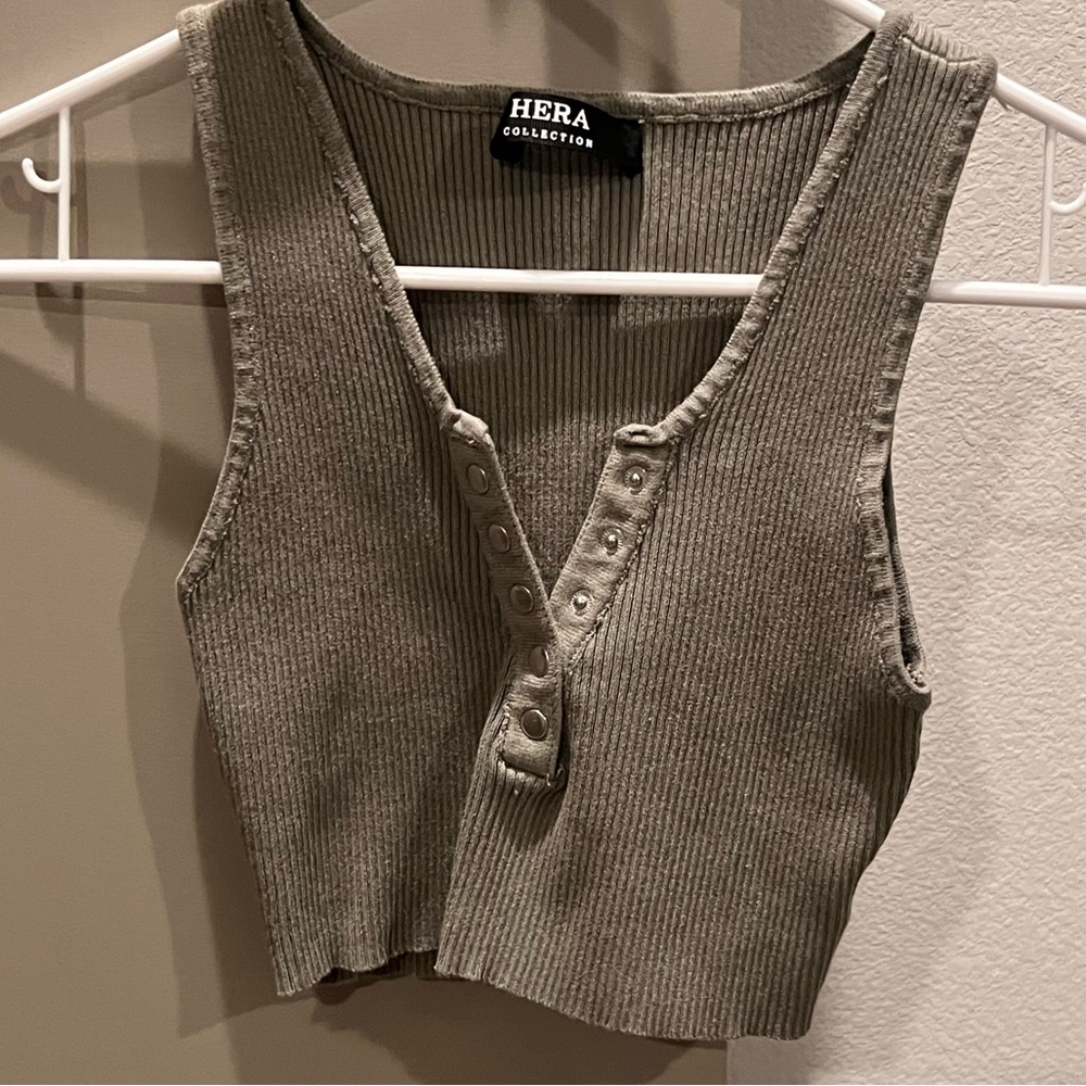 Crop top medium olive color